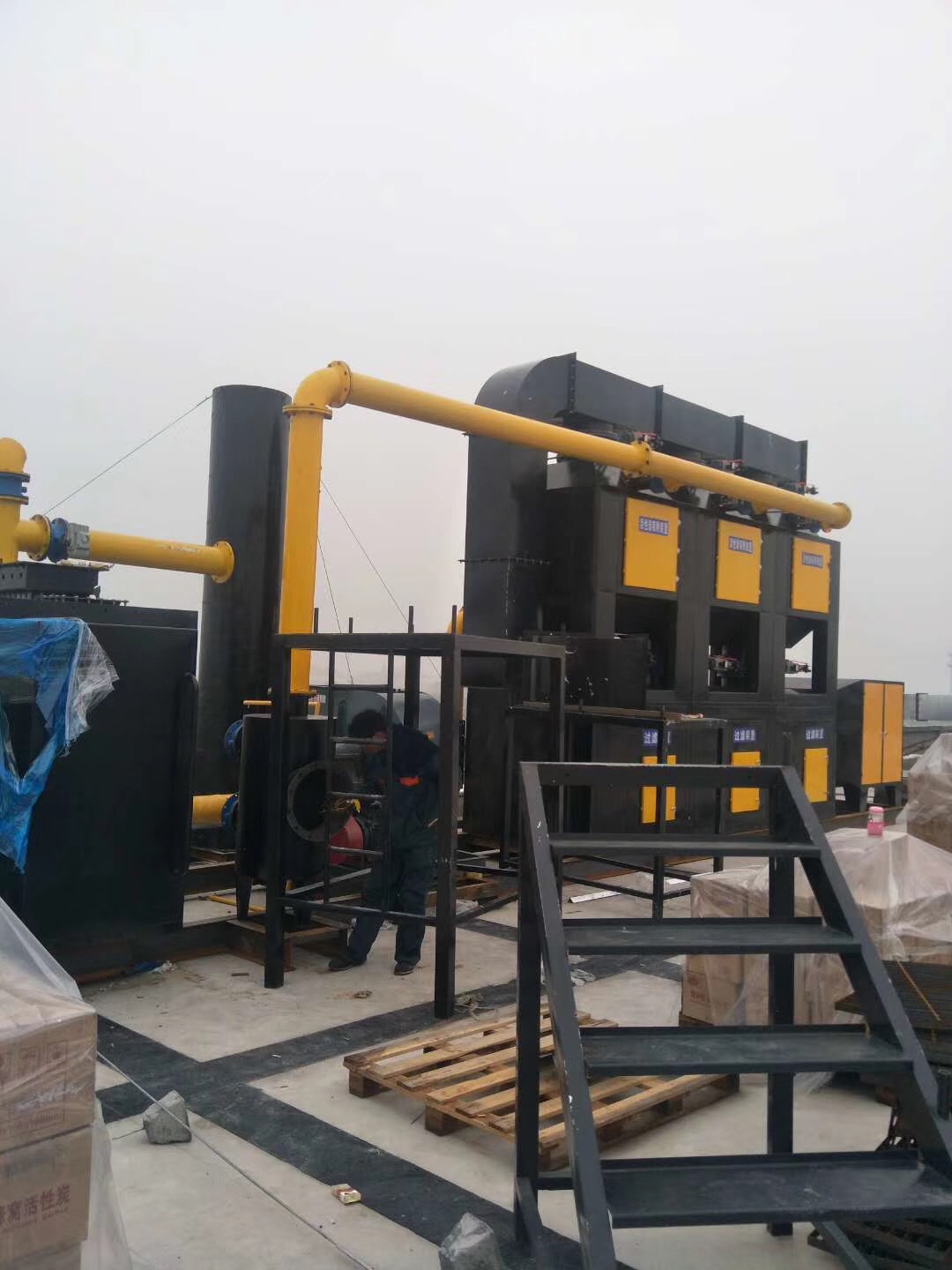 購買噴漆房廢氣處理設(shè)備需要注意哪些事項?